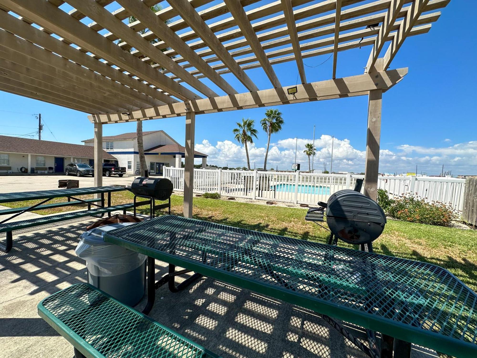 Coastal Bend At Seadrift, Motel & Rv Park Bagian luar foto
