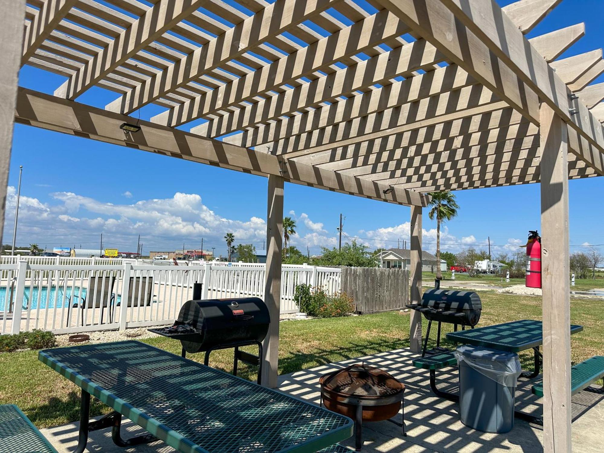 Coastal Bend At Seadrift, Motel & Rv Park Bagian luar foto